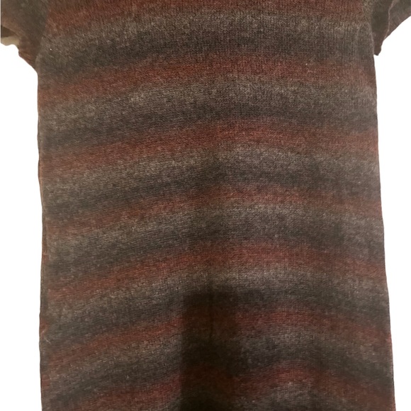 Like new! Smart Set Sweater dress, XS size. Worn once. Wool blend. - Picture 4 of 13
